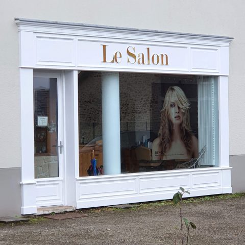 Façade devanture bois pour un Salon de Coiffure